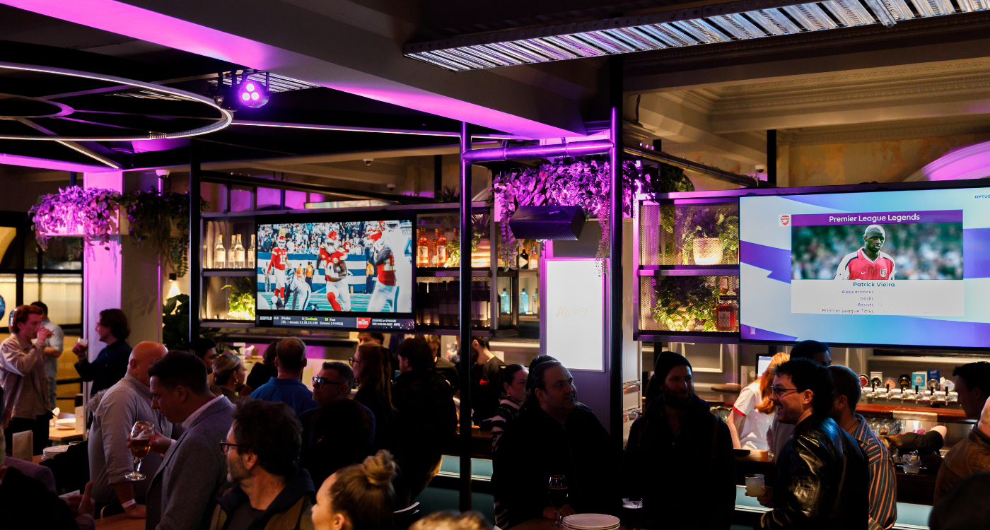 Harvey's Sports Bar & Grill